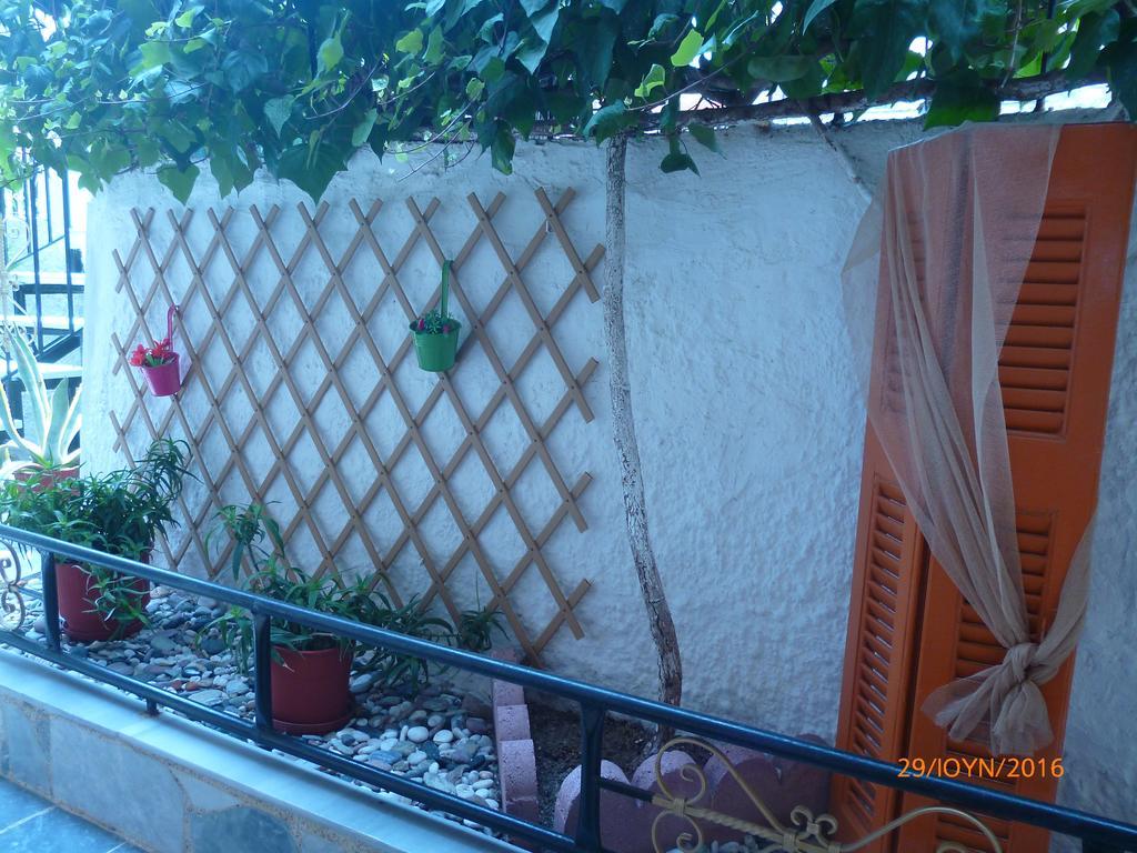 Golden Sun Rooms Pyrgi Thermis Bagian luar foto