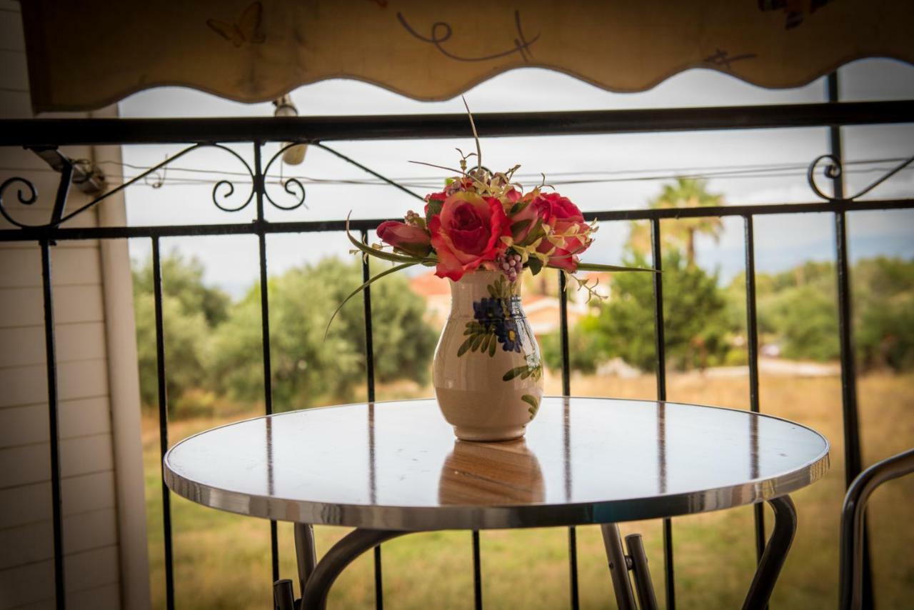 Golden Sun Rooms Pyrgi Thermis Bagian luar foto
